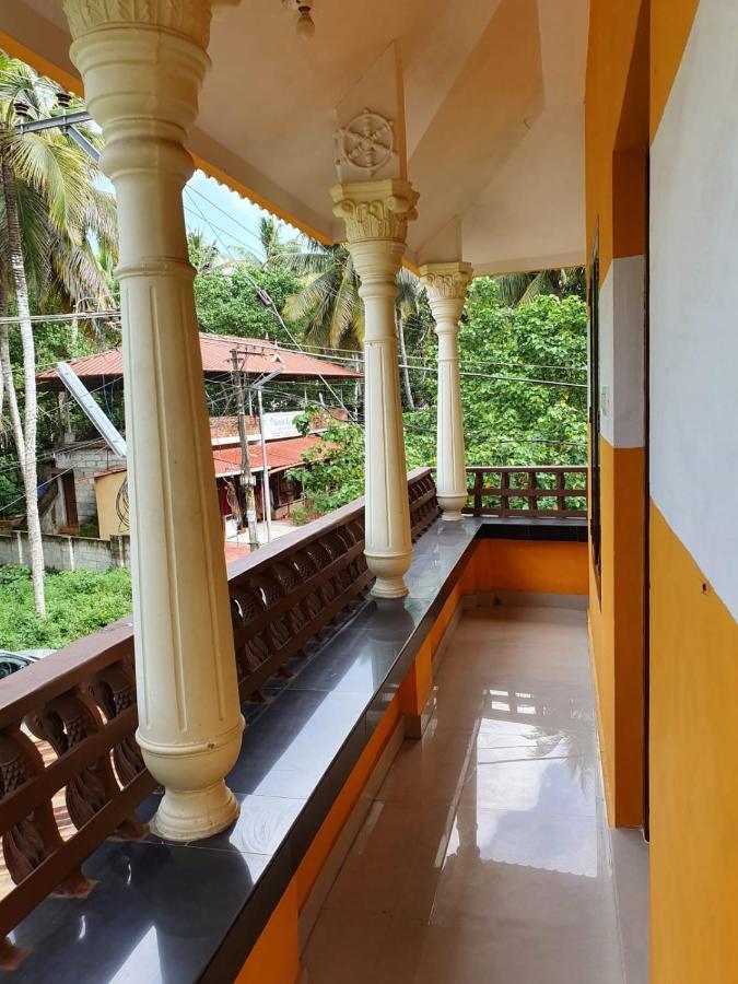 Thriphala Ayurveda Yogashram Lejlighed Thiruvananthapuram Eksteriør billede
